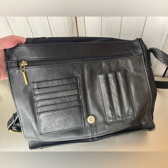 Vintage Nine West Black Distressed Leather Messenger Work Bag Purse - Picture 6 of 10